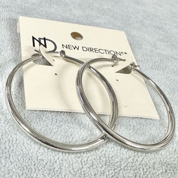 ND New Directions 2" Silver Tone Hoop Earrings - Picture 2 of 3